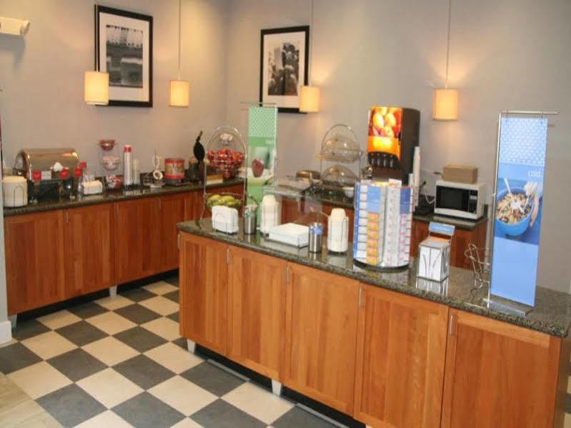 Hotel Hampton 3*