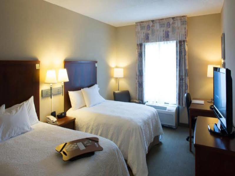 Hampton 3*