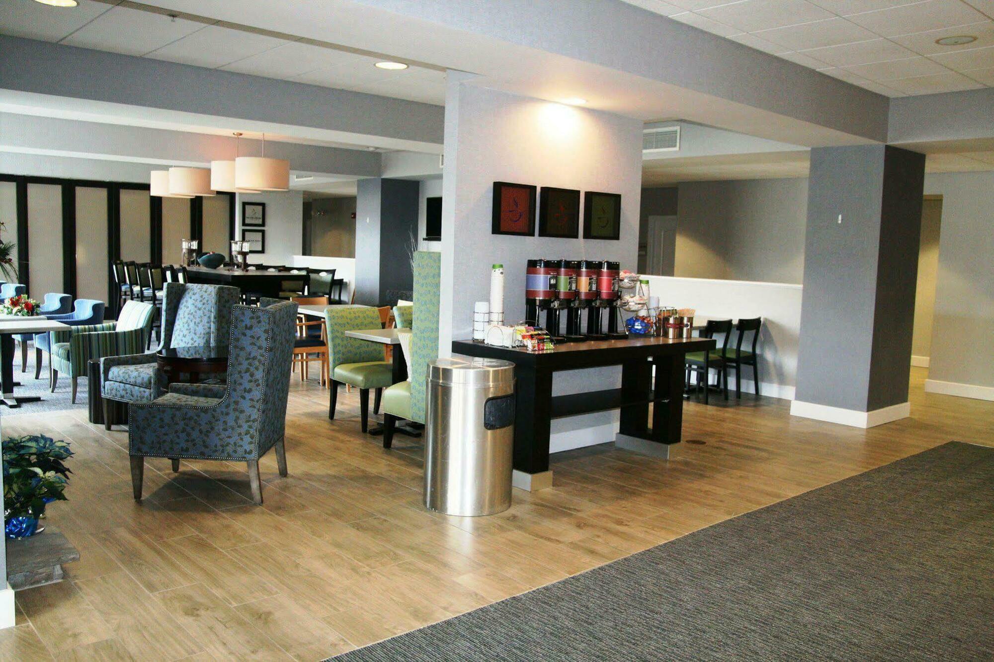 Hotel Hampton